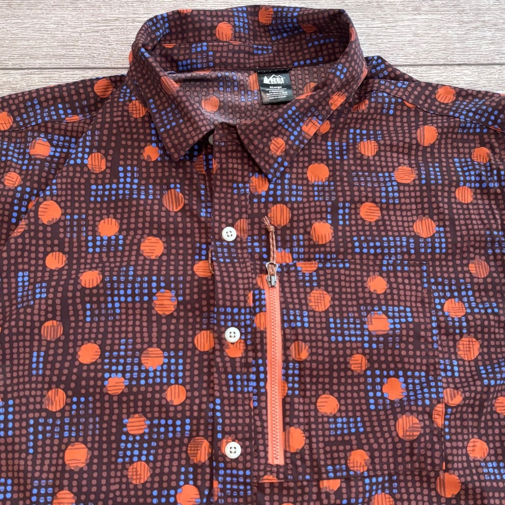 REI Co-op Button Down Shirt Mens XL Burgundy Orange Dot Pattern‎ Hiking Outdoors